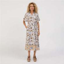 Load image into Gallery viewer, BIANCA <BR>
Selma dress <BR>
Blue/Brown <BR>