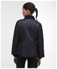 Load image into Gallery viewer, BARBOUR <BR>
Beadnell Fitted Quilted Jacket <BR>
Black <BR>