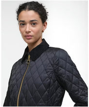 Load image into Gallery viewer, BARBOUR <BR>
Beadnell Fitted Quilted Jacket <BR>
Black <BR>