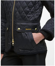 Load image into Gallery viewer, BARBOUR <BR>
Beadnell Fitted Quilted Jacket <BR>
Black <BR>
