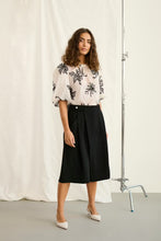 Load image into Gallery viewer, CULTURE <BR>
Bisera Top <BR>
Cream with Black embellishment <BR>