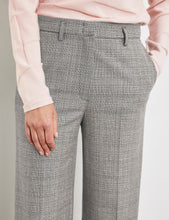 Load image into Gallery viewer, GERRY WEBER <BR>
Prince of Wales check trousers with a wide leg <BR>
Autumnal colours <BR>