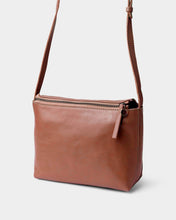 Load image into Gallery viewer, BIBA <BR>
Leather cross bag BIBA Chester <BR>
Tan <BR>