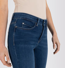 Load image into Gallery viewer, MAC <BR>
Dream Skinny Jeans <BR>
Denim <BR>