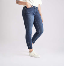 Load image into Gallery viewer, MAC <BR>
Dream Chic Jeans <BR>
Denim<BR>