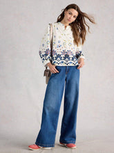 Load image into Gallery viewer, WHITE STUFF<BR>
Lana Top<BR>
Ivory<BR>