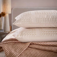 Load image into Gallery viewer, ABIGAIL AHERN <BR>
Maeve Waffle Duvet Cover Set <BR>
Pale Dusky Pink <BR>