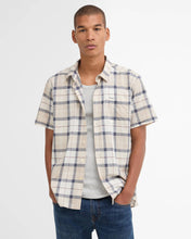 Load image into Gallery viewer, BARBOUR <BR>
Gordon Short-Sleeved Tailored Shirt<BR>
Oban Mist Tartan<BR>