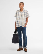 Load image into Gallery viewer, BARBOUR <BR>
Gordon Short-Sleeved Tailored Shirt<BR>
Oban Mist Tartan<BR>