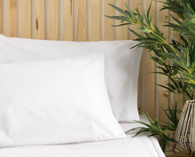 Load image into Gallery viewer, BELLEDORM<BR>
200TC Poly Cotton Percale<BR>
Ivory or White<BR>