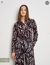 Load image into Gallery viewer, TAIFUN<BR>
Fitted Shirt Blouse With Print<BR>
Multi<BR>