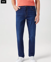Load image into Gallery viewer, WRANGLER<BR>
Texas Night Shade Denim<BR>
Dark Blue Denim<BR>