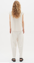 Load image into Gallery viewer, INWEAR<BR>
Zoma Barrell Trousers<BR>
Vanilla<BR>