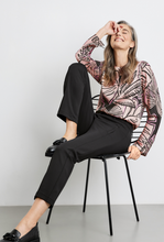 Load image into Gallery viewer, GERRY WEBER&lt;BR&gt;
7/8 trousers KIRSTY City Style Trousers with Piped Pockets&lt;BR&gt;
Black&lt;BR&gt;
