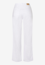 Load image into Gallery viewer, MORE AND MORE<BR>
Wide Denim Jeans<BR>
White<BR>
