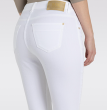 Load image into Gallery viewer, MAC<BR>
Rich Slim Chic Shortened with Detailed Hem Jeans<BR>
White<BR>