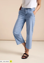 Load image into Gallery viewer, STREET ONE<BR>
7/8 Jeans Culotte Ultra Bleached Wash<BR>
Blue<BR>