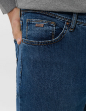 Load image into Gallery viewer, BRAX<BR>
Cadiz Straight Regular Jeans<BR>
Denim<BR>