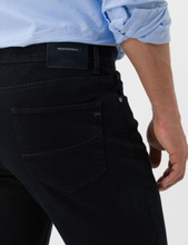 Load image into Gallery viewer, BRAX<BR>
Cadiz Straight Regular Jeans<BR>
Denim<BR>