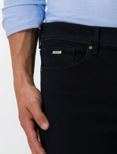 Load image into Gallery viewer, BRAX<BR>
Cadiz Straight Regular Jeans<BR>
Denim<BR>