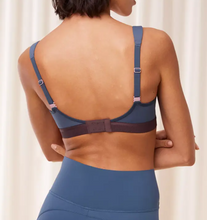 Load image into Gallery viewer, TRIUMPH<BR>
Triaction Gravity Lite<BR>
4098<BR>