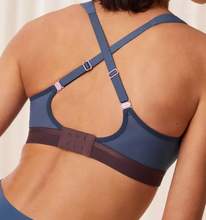 Load image into Gallery viewer, TRIUMPH<BR>
Triaction Gravity Lite<BR>
4098<BR>