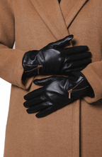 Load image into Gallery viewer, RINO AND PELLE<BR>
Bai Leather Gloves<BR>