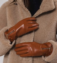 Load image into Gallery viewer, RINO AND PELLE<BR>
Bai Leather Gloves<BR>