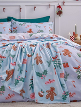 Load image into Gallery viewer, CATHERINE LANSFIELD<BR>
Christmas Gingerbread Throw<BR>
130x170<BR>
