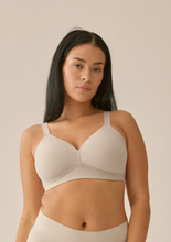 Load image into Gallery viewer, NATURANA<BR>
Soft Bra with Side Smoother Effect<BR>