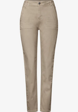 Load image into Gallery viewer, STREET ONE<BR>
Jeans in Casual Fit<BR>
Beige<BR>