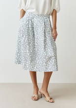 Load image into Gallery viewer, MORE AND MORE<BR>
Print Midi Skirt with Polka Dot<BR.
Grey/White<BR>