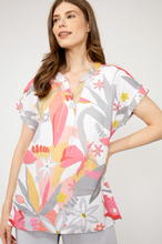 Load image into Gallery viewer, DOLCEZZA<BR>
Floral V-Neck Buttoned Top<BR>