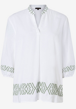 Load image into Gallery viewer, MORE AND MORE<BR>
Embroidered Tunic Blouse<BR>
White<BR>