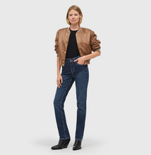 Load image into Gallery viewer, MAC <BR>
Melanie Straight leg Jean <BR>
Black, Dark wash Denim <BR>