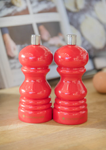 Load image into Gallery viewer, MASTERCLASS COOKWARE<BR>
Salt/Pepper Mill 12cm<BR>
Purple, Red, Sky, White<BR>