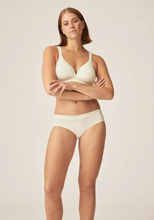 Load image into Gallery viewer, NATURANA<BR>
Non Wire Padded Bra<BR>