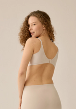 Load image into Gallery viewer, NATURANA<BR>
Back Smoother Underwire Bra<BR>
Skin<BR>