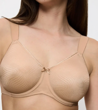 Load image into Gallery viewer, TRIUMPH<BR>
Essential Minimizer Smooth Bra<BR>
Black, Skin<BR>