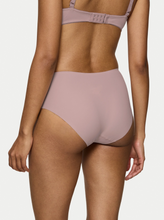 Load image into Gallery viewer, TRIUMPH<BR>
Smart Invisible Maxi Brief<BR>
Black, Skin, Mauve<BR>