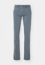 Load image into Gallery viewer, WRANGLER<BR>
Greensboro Jeans<BR>
Dusty Blue<BR>