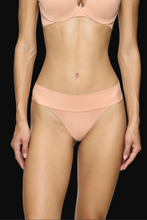 Load image into Gallery viewer, TRIUMPH<BR>
Body MakeUp Illusion Thong<BR>
Peach<BR>