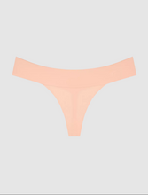 Load image into Gallery viewer, TRIUMPH<BR>
Body MakeUp Illusion Thong<BR>
Peach<BR>