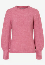 Load image into Gallery viewer, MORE AND MORE<BR>
Knit Sweater<BR>
Berry<BR>