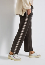 Load image into Gallery viewer, STREET ONE<BR>
Straight Leg Structured Sweat Pants<BR>
Brown<BR>