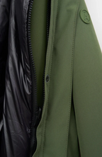 Load image into Gallery viewer, TANTA RAINWEAR<BR>
Oluja Outer Jacket<BR>
Green<BR>