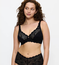 Load image into Gallery viewer, TRIUMPH<BR>
Amourette Wired Bra<BR>
White, Skin, Black<BR>