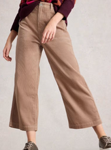 Load image into Gallery viewer, WHITE STUFF<BR>
Tia Cord Wide Leg Crop Jeans<BR>
Light Natural<BR>