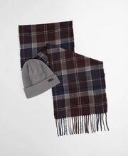 Load image into Gallery viewer, BARBOUR<BR>
Swinton Scarf/Beanie Set<BR>
Midnight Oak<BR>
