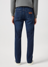 Load image into Gallery viewer, WRANGLER<BR>
Greensboro Jeans<BR>
Wild Horse<BR>